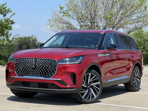 New 2025 Lincoln Aviator Reserve w/ Equipment Group 201A image 2