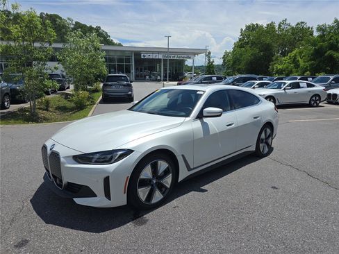 Certified 2025 BMW i4 eDrive40 w/ Premium Package RWD image 8