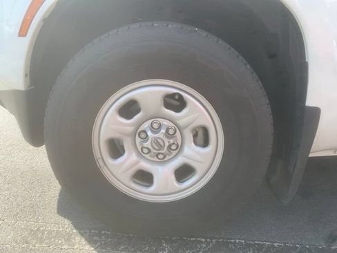 Used 2025 Nissan Frontier S RWD image 2