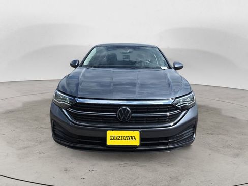 Used 2024 Volkswagen Jetta SE w/ Panoramic Sunroof Package FWD image 8