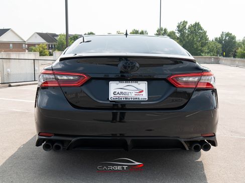 Used 2021 Toyota Camry XSE image 9