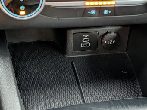 Certified 2025 Ford Escape ST-Line image 23