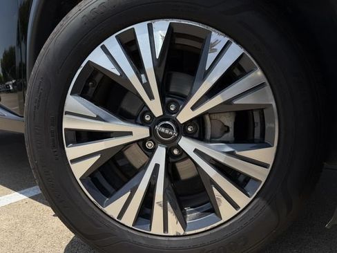 Used 2022 Nissan Rogue SV FWD image 10