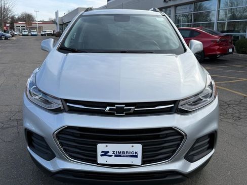 Used 2022 Chevrolet Trax LT w/ Driver Confidence Package image 9