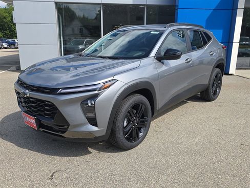 New 2025 Chevrolet Trax ACTIV image 1