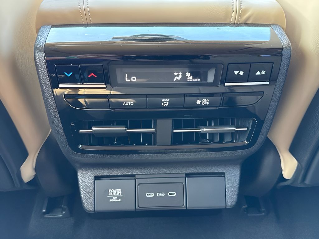 Used 2026 Acura MDX w/ Technology Package FWD image 12