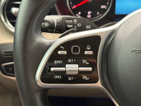 Used 2021 Mercedes-Benz GLC 300 image 19