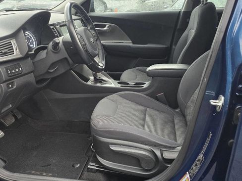 Used 2019 Kia Niro LX image 12