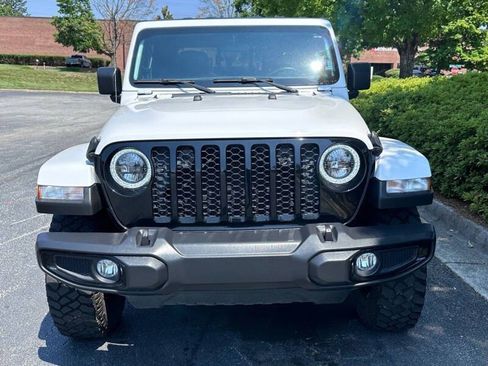 Used 2022 Jeep Gladiator Sport AWD/4WD image 4