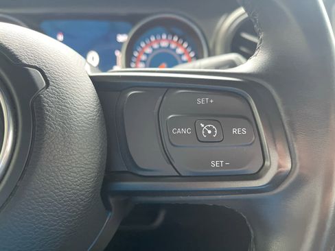 Used 2022 Jeep Gladiator Sport image 22