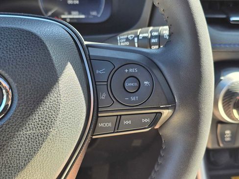 Used 2025 Toyota RAV4 XSE w/ Advanced Technology Package image 33