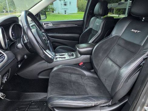 Used 2012 Jeep Grand Cherokee SRT8 w/ Luxury Group II AWD/4WD image 9