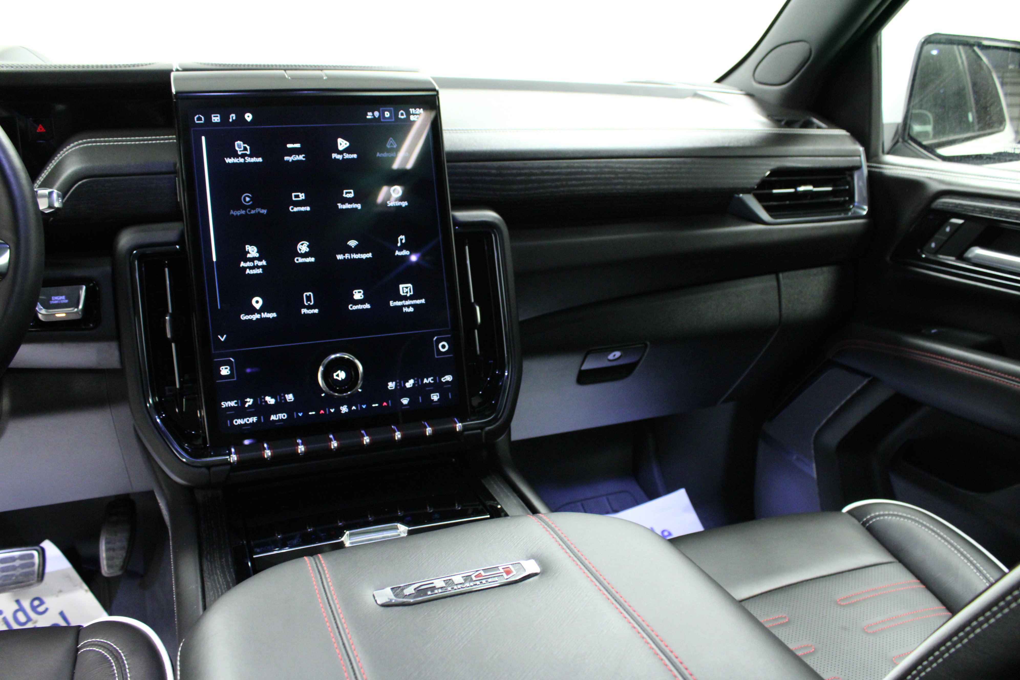 Used 2025 GMC Yukon AT4 Ultimate w/ LPO, Floor Liner Package AWD/4WD image 21