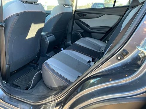 Used 2022 Subaru Crosstrek 2.0i Premium image 3