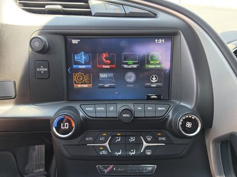 Used 2019 Chevrolet Corvette Stingray Coupe w/ 1LT RWD image 29
