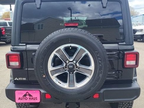 Used 2021 Jeep Wrangler Unlimited Sahara w/ Uconnect 4C Nav & Sound Group AWD/4WD image 27