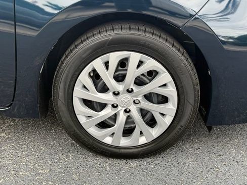 Used 2019 Toyota Corolla LE FWD image 7