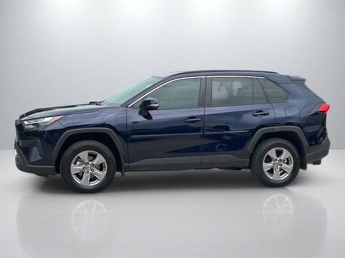 Used 2022 Toyota RAV4 XLE w/ Convenience Package image 8