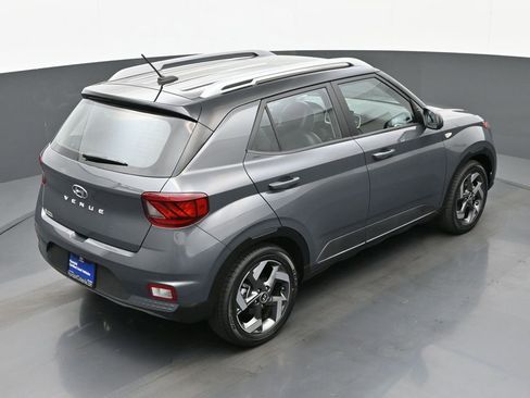Certified 2023 Hyundai Venue Limited w/ Cargo Package image 34
