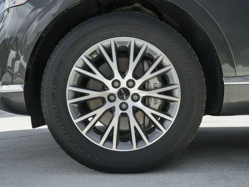 Used 2025 Genesis GV80 2.5T Standard image 14