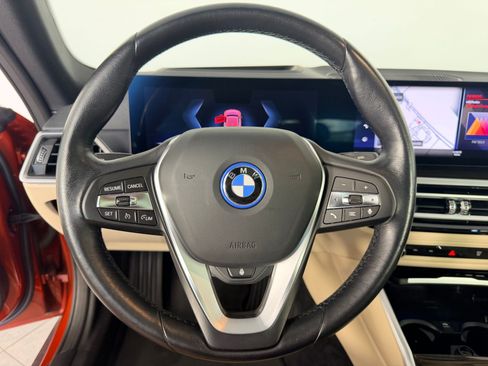 Used 2023 BMW i4 eDrive35 w/ Premium Package RWD image 11