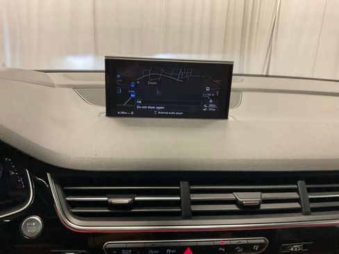 Used 2017 Audi Q7 3.0T Prestige w/ Prestige Package AWD/4WD image 23