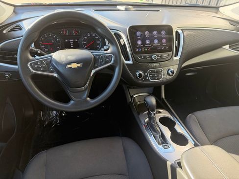 Used 2024 Chevrolet Malibu LT FWD image 15