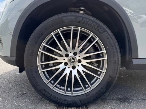 Certified 2025 Mercedes-Benz GLC 300 4MATIC image 11