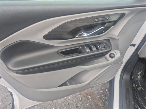 Certified 2023 GMC Terrain SLT image 84