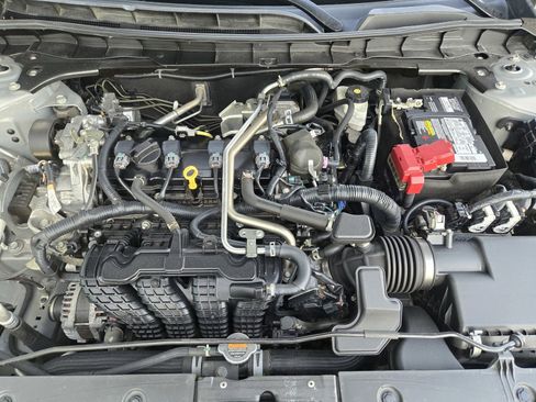 Used 2022 Nissan Altima 2.5 SR image 23