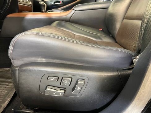 Used 2015 Lexus LS 460 4dr Sdn RWD w/ Comfort Package image 11