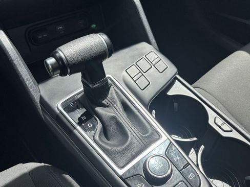 Used 2025 Kia Sportage LX FWD image 39