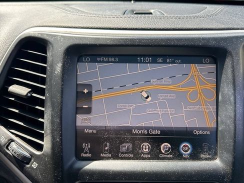Used 2015 Jeep Cherokee Limited AWD/4WD image 12