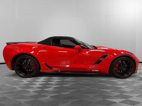 Used 2019 Chevrolet Corvette Grand Sport w/ Carbon Flash Badge Package image 6