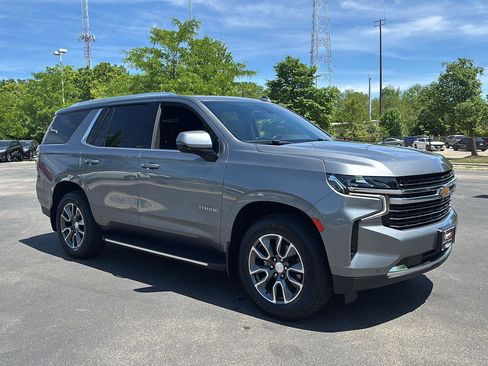 Used 2021 Chevrolet Tahoe LT w/ LT Signature Package AWD/4WD image 8