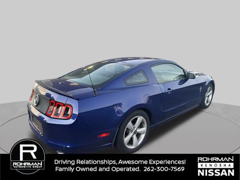 Used 2013 Ford Mustang Premium w/ Electronics Pkg RWD image 6