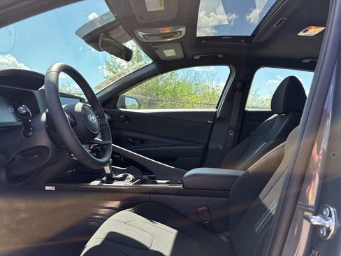 New 2026 Hyundai Elantra SEL Sport Premium FWD image 11