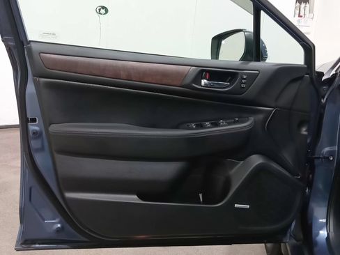 Used 2016 Subaru Outback 2.5i Limited AWD/4WD image 22