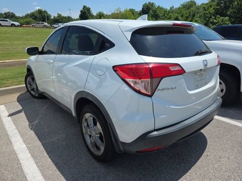 Used 2017 Honda HR-V EX image 3