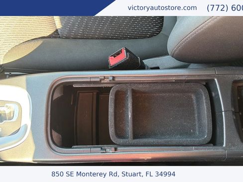 Used 2019 Dodge Journey SE FWD image 28