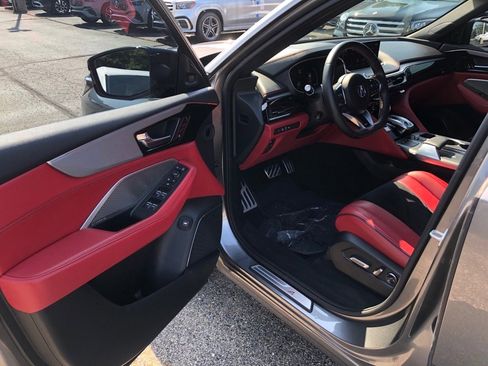 Used 2022 Acura MDX A-Spec image 11