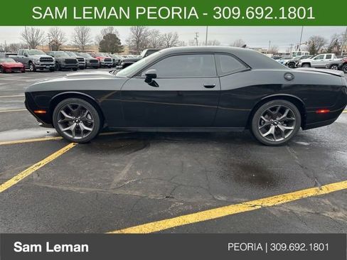 Used 2018 Dodge Challenger SXT Plus image 7