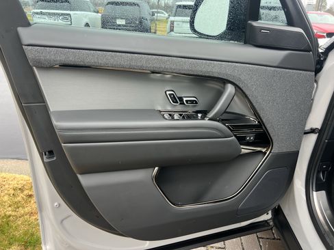 Certified 2025 Land Rover Range Rover Sport S image 14