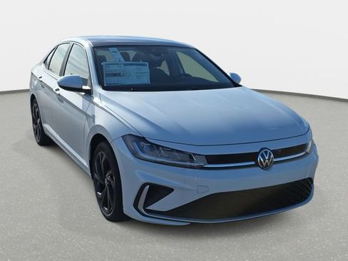 New 2026 Volkswagen Jetta SE FWD image 3