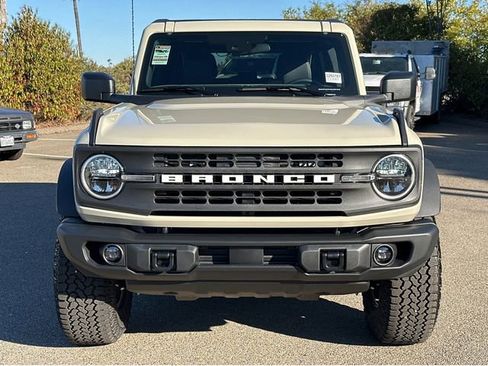 New 2025 Ford Bronco Big Bend w/ Black Diamond Package image 2