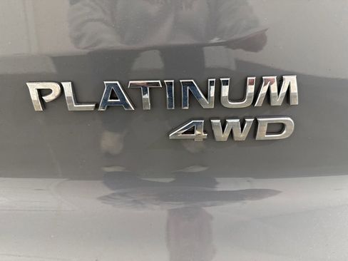 Used 2023 Nissan Pathfinder Platinum AWD/4WD image 25