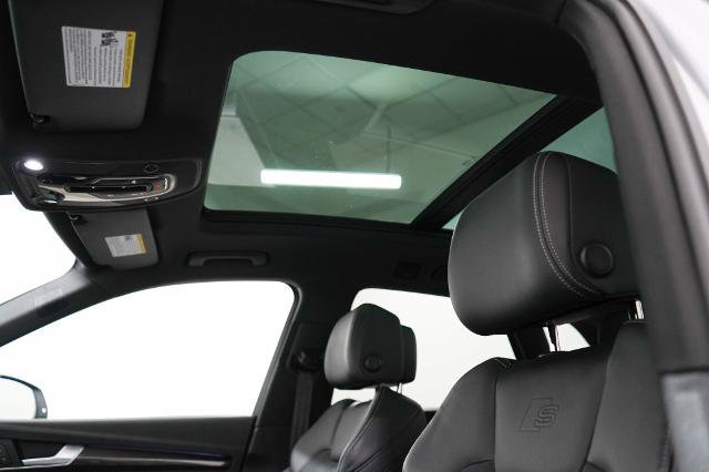 Used 2022 Audi SQ5 Prestige w/ Prestige Package AWD/4WD image 18