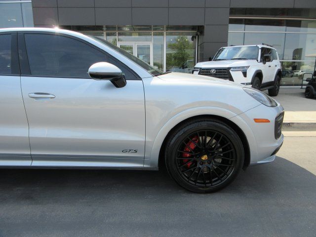 Used 2021 Porsche Cayenne GTS AWD/4WD image 12
