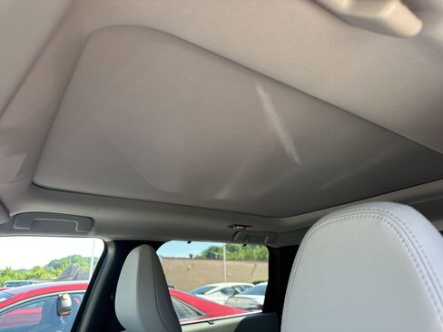 Used 2025 Mitsubishi Outlander AWD image 11