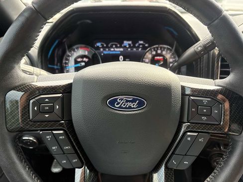 Used 2022 Ford F250 Lariat w/ Lariat Ultimate Package AWD/4WD image 11